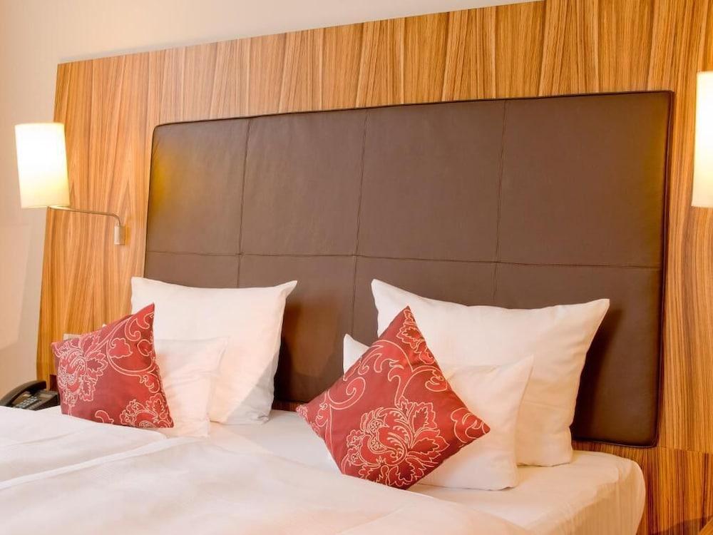 Herzogshof - Boutique-Hotel Am Dom Регенсбург Экстерьер фото